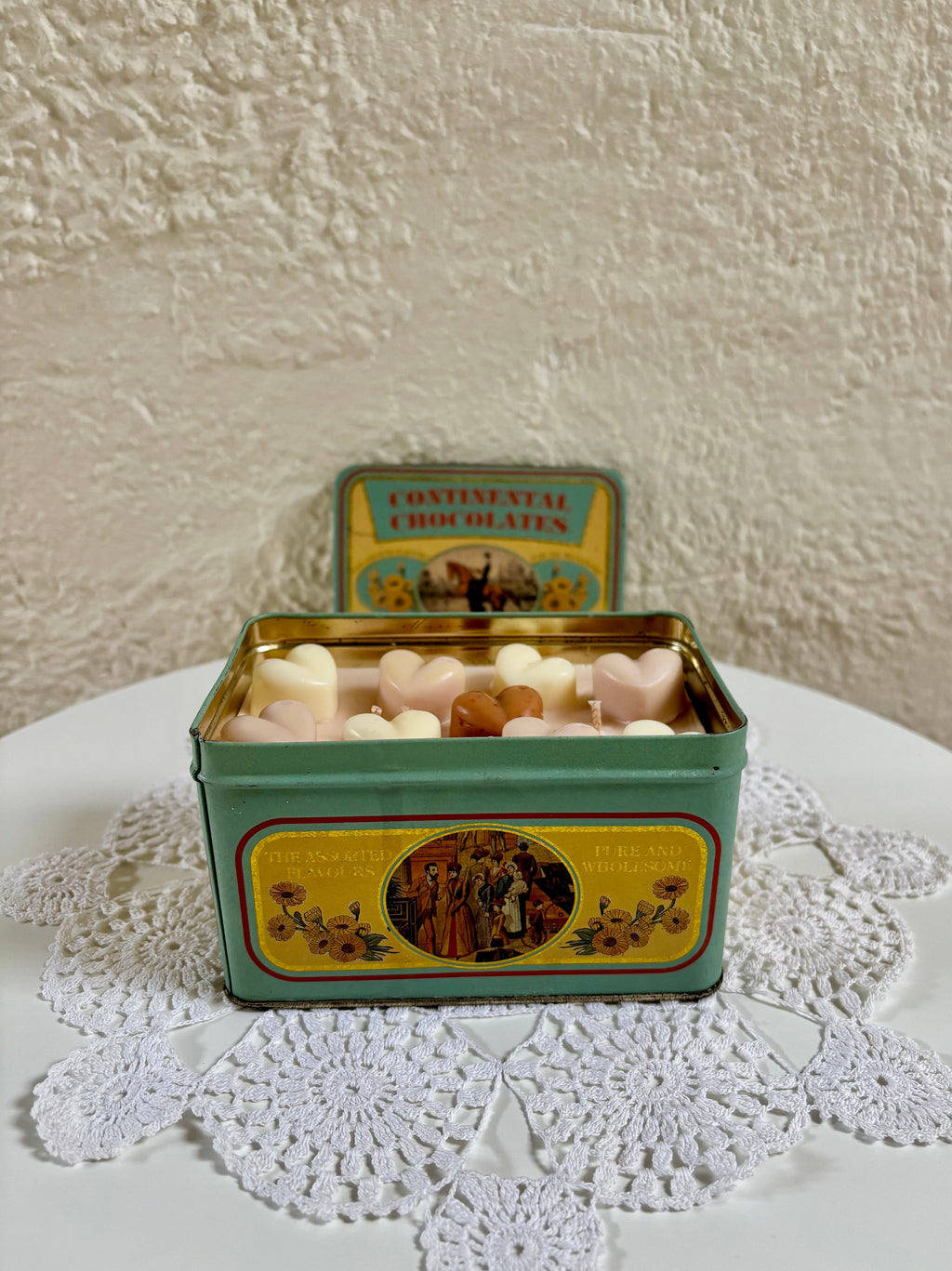 Continental Sweethearts (Amber Noir)
