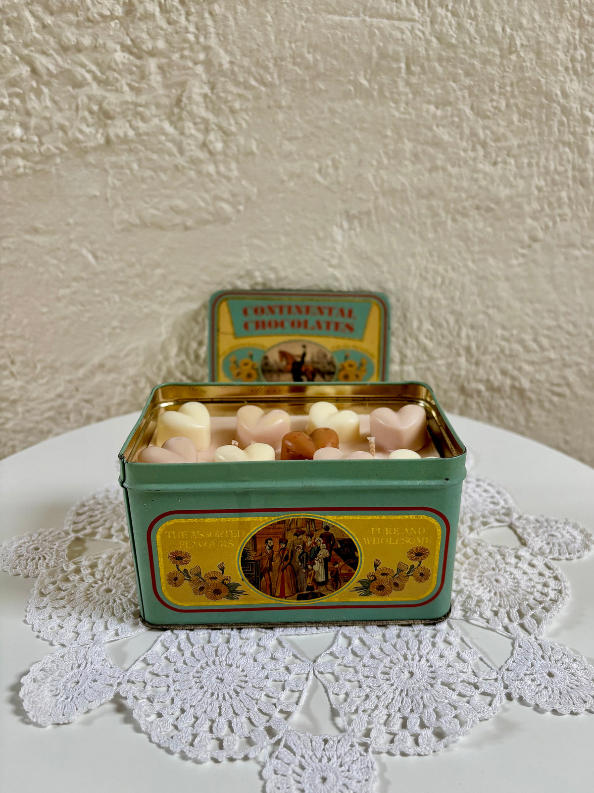 Continental Sweethearts (Amber Noir)