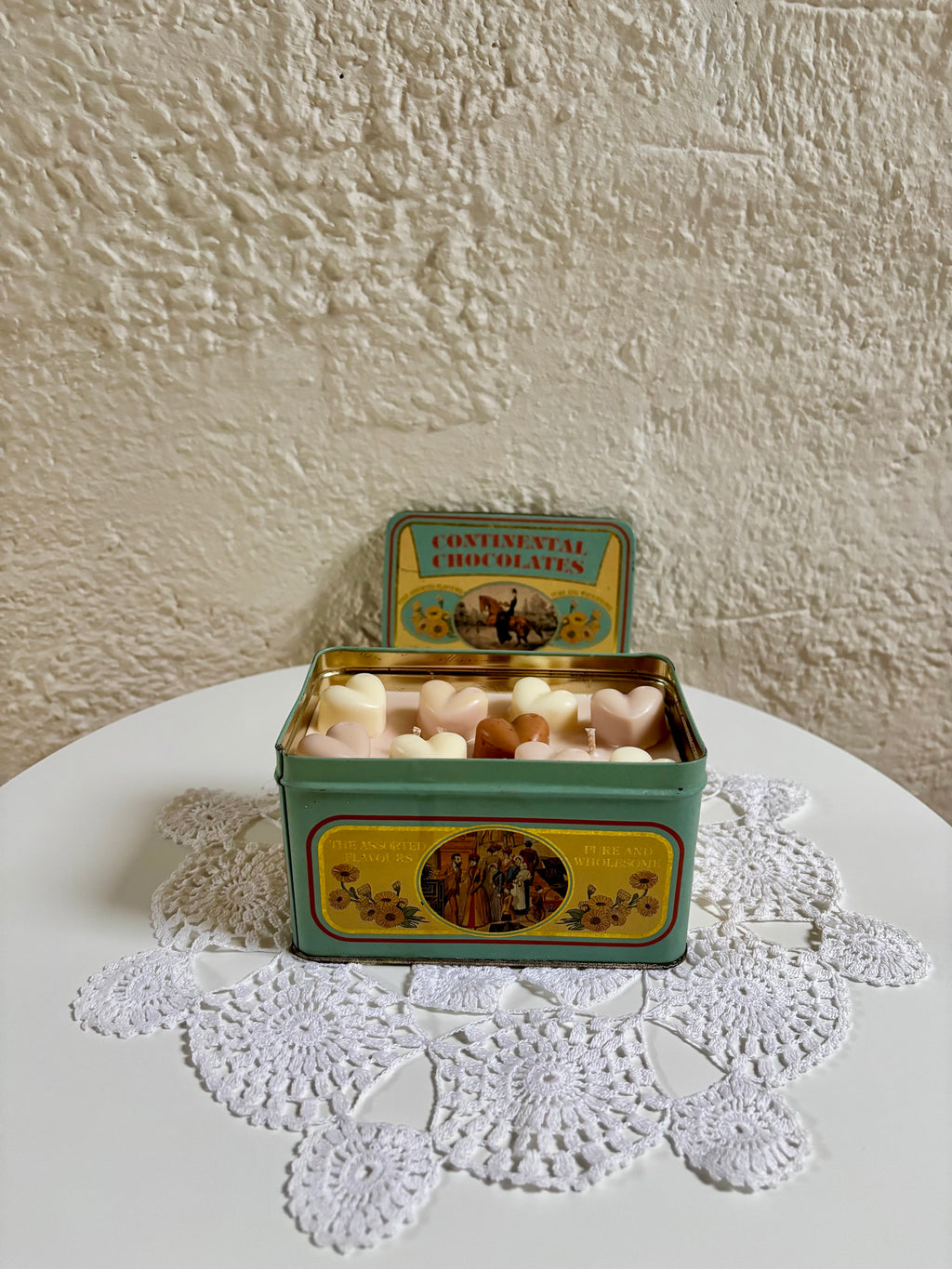Continental Sweethearts (Amber Noir)