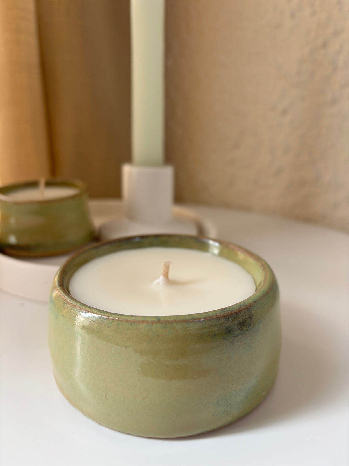 Olive Glow (Amber Noir)