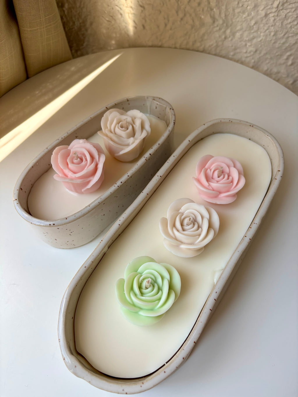 Rose Embrace - handgemaakte keramieken schaalkaars