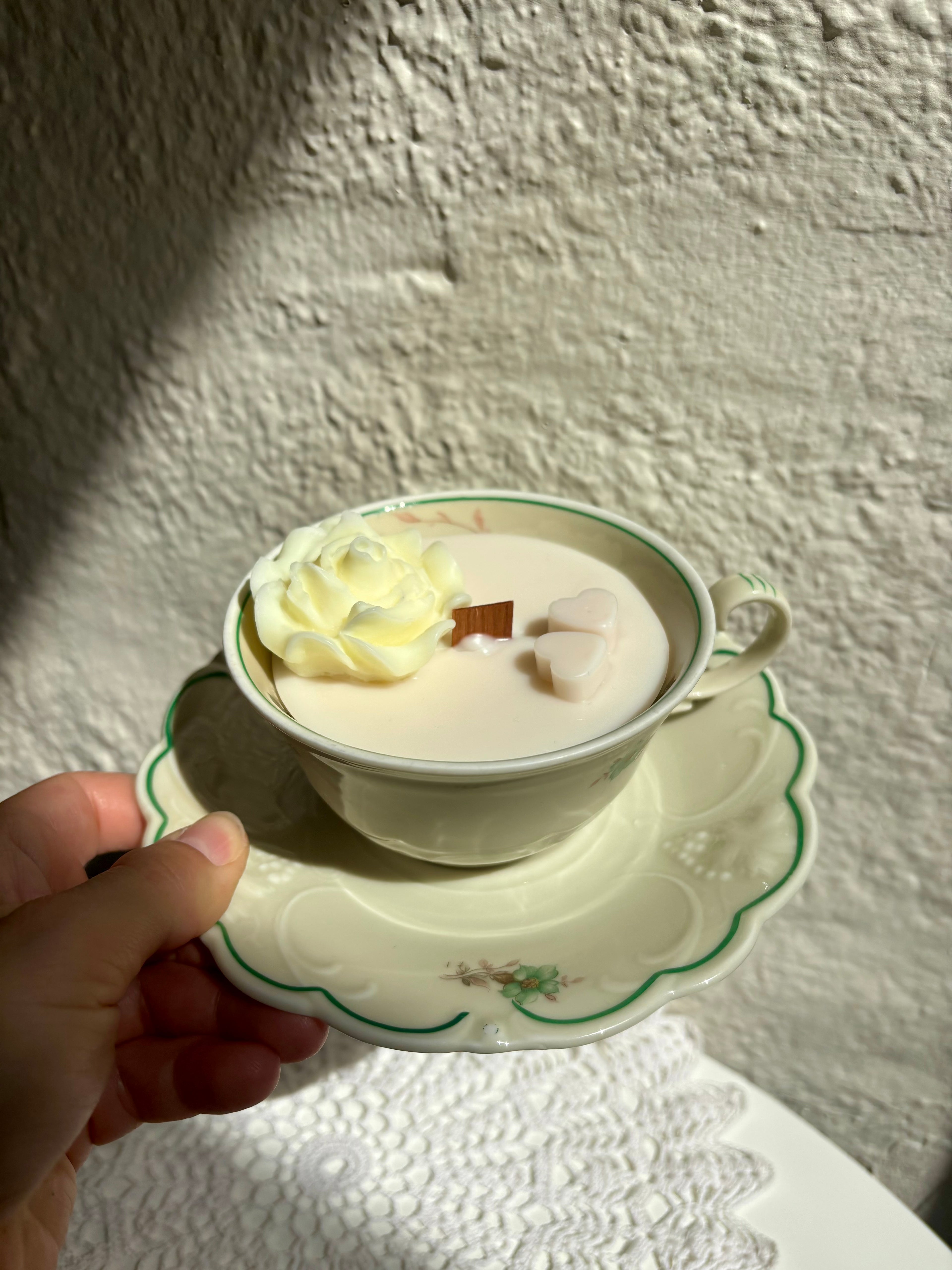 Quiet Garden (Peach Vanilla)