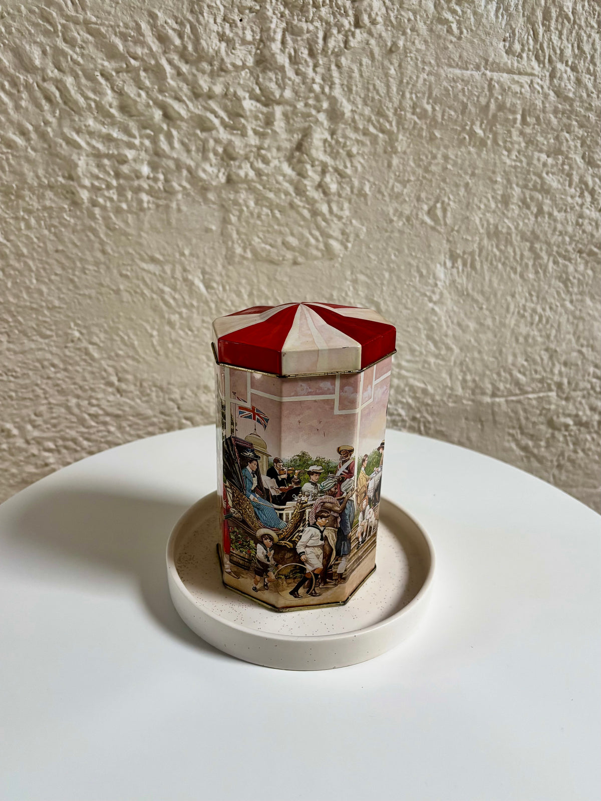 Royal Roses (Amber Noir)