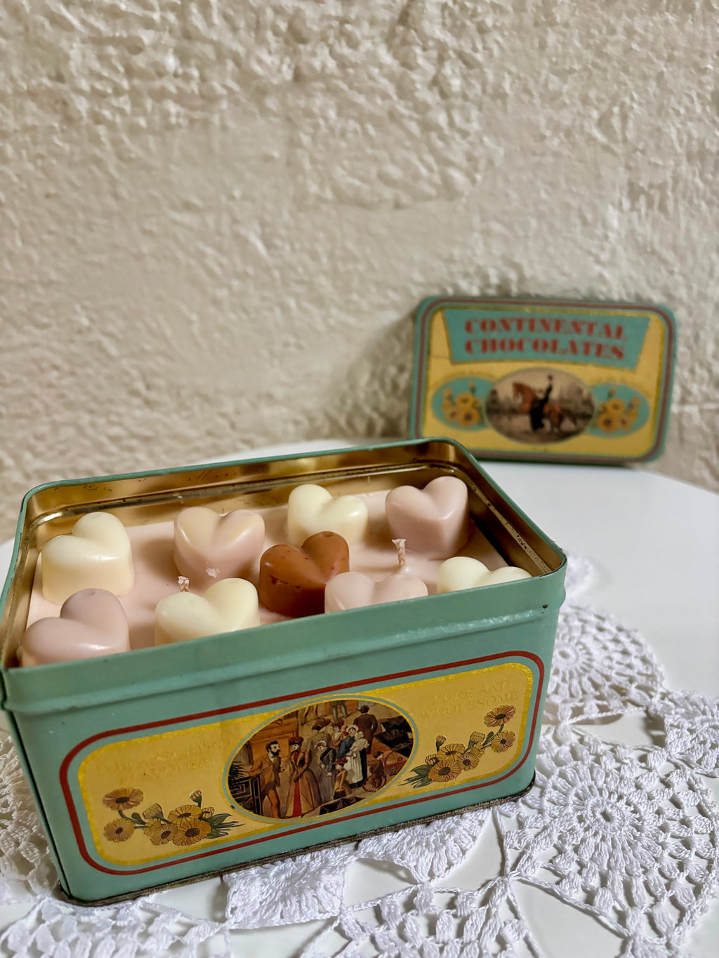 Continental Sweethearts (Amber Noir)