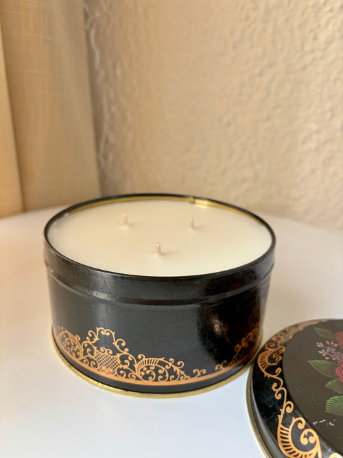 Antique Romance (Amber Noir)